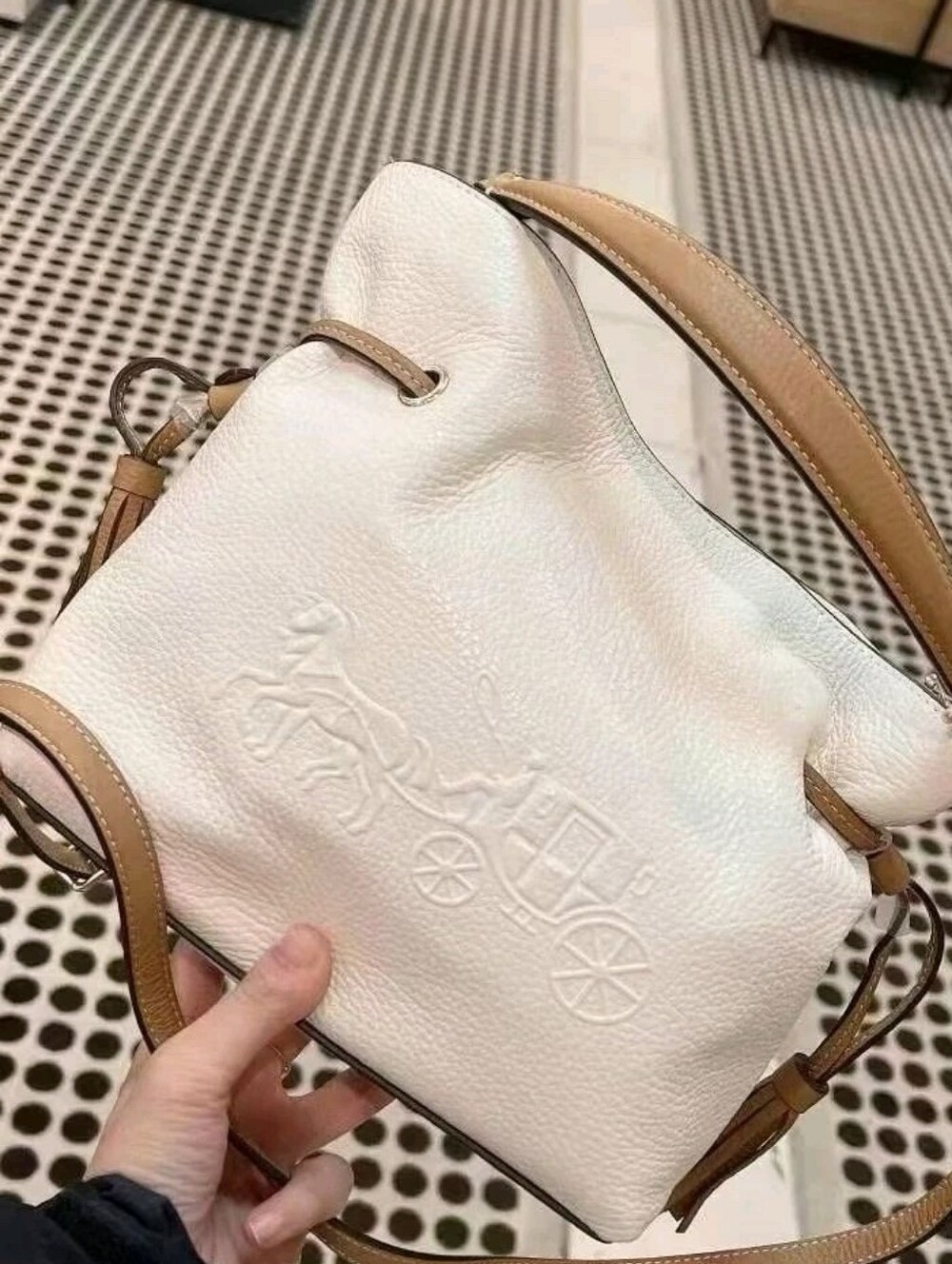 Coach Cream Andy Crossbody With Horse And Carriage/ EUC - Picture 4 of 8